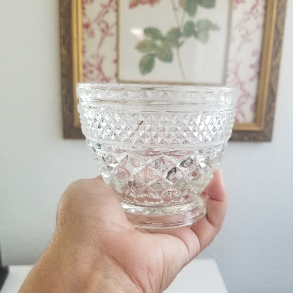 Glass Cut stemware - Picture 4 of 4